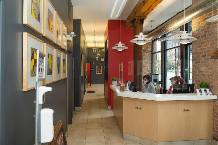 West Loop Veterinary Care Picture 2
