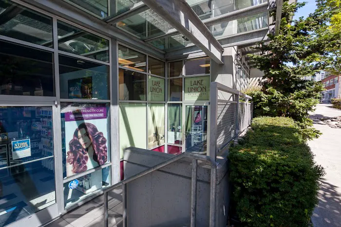 Lake Union Veterinary Clinic Picture 3