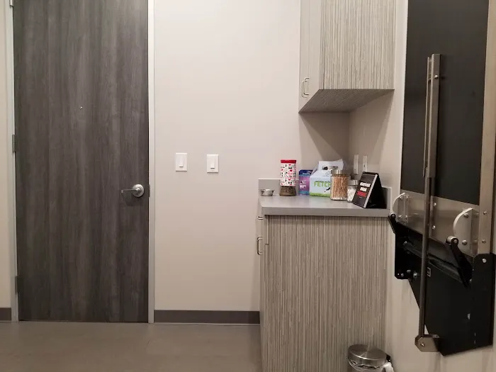 Fur & Feather veterinary hospital Picture 2