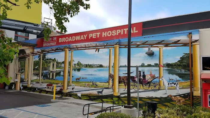 VCA Broadway Animal Hospital Picture 4