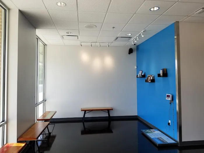 Thrive Pet Healthcare - Terrell Plaza Picture 6