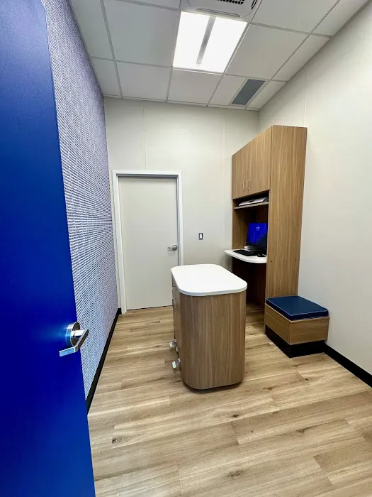 Lovet Pet Health Care - Fulton Market Picture 1