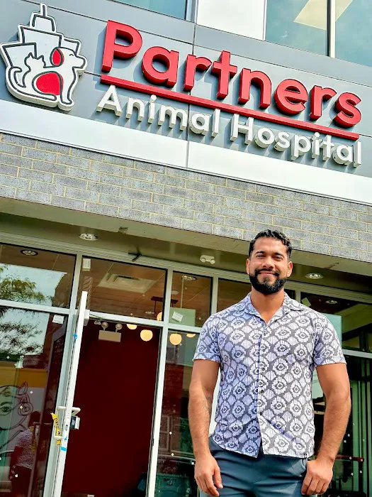 Partners Animal Hospital West Loop Picture 2