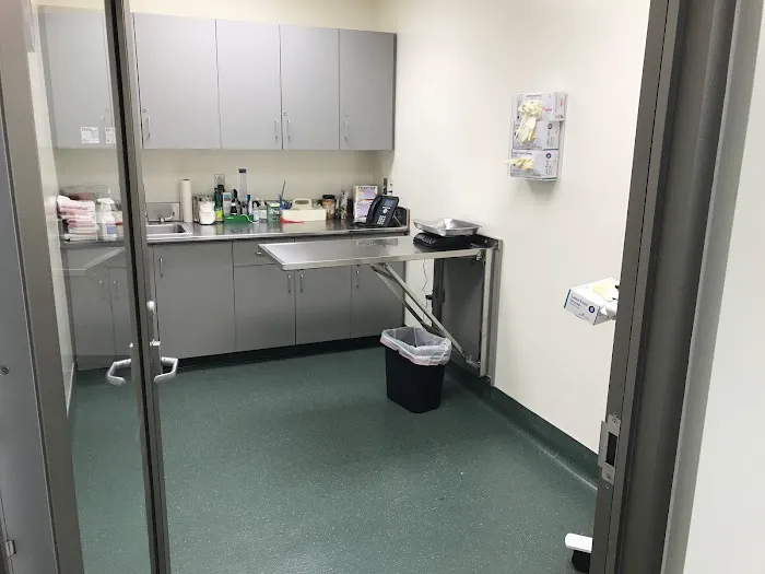 Western U - Spay/Neuter Center Picture 2