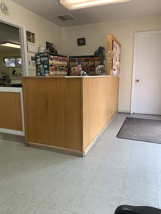 Alpine Glenn Veterinary Clinic Picture 8