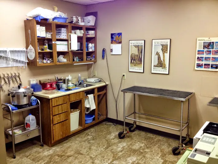 Goose Creek Animal Clinic: Watson Ray DVM Picture 4
