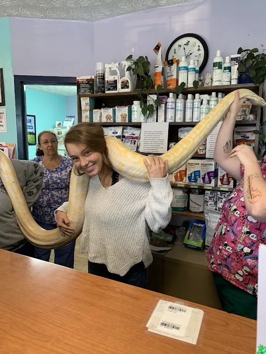 Eastland Animal Clinic Picture 9