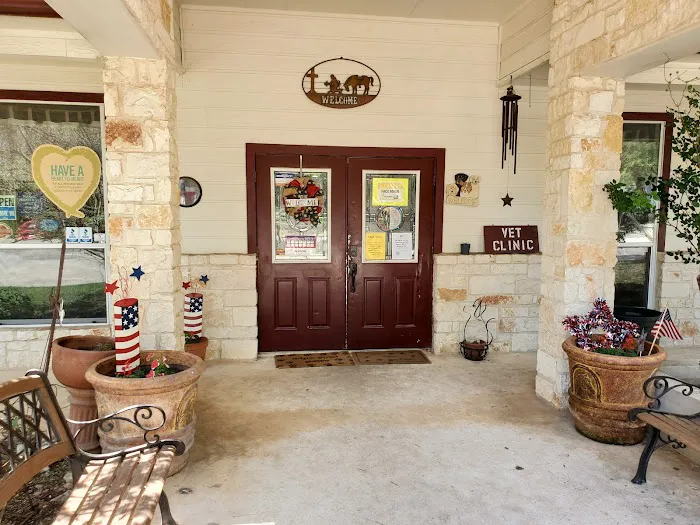 Hooves & Paws Veterinary Clinic Picture 3
