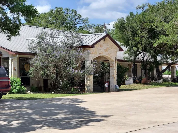 Hooves & Paws Veterinary Clinic Picture 1