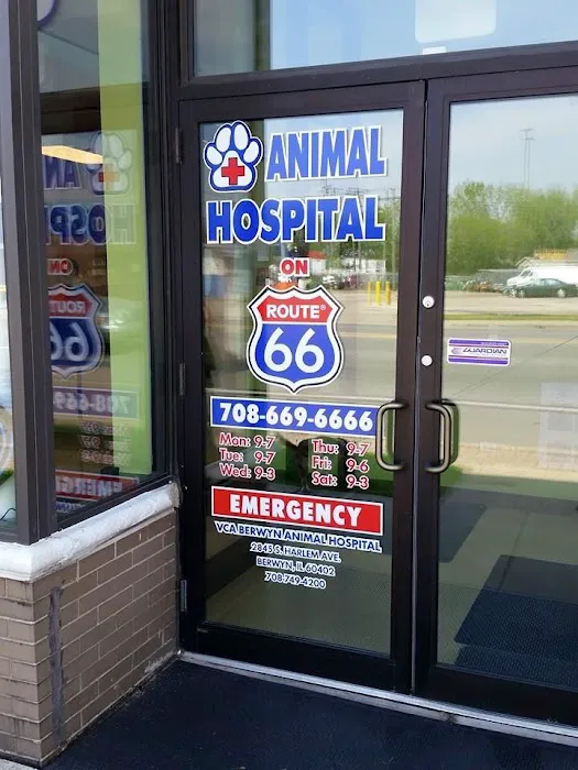 Animal Hospital On Route 66 Picture 2