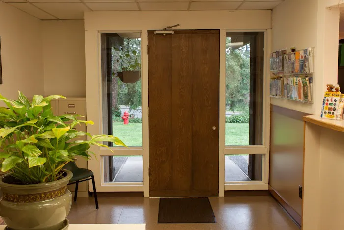 Aerowood Animal Hospital Ps Inc: Kornmann Conrad DVM Picture 6