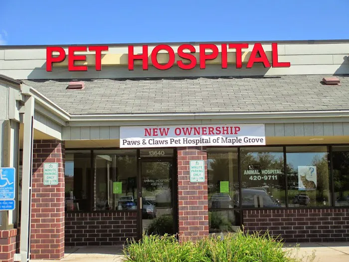 Paws & Claws Pet Hospital of Maple Grove Picture 3