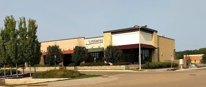McKeever Dermatology Clinics Picture 3