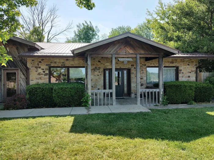 Spencer Town & Country Veterinary Clinic Picture 7