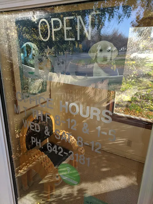 Broadway Veterinary Clinic Picture 3