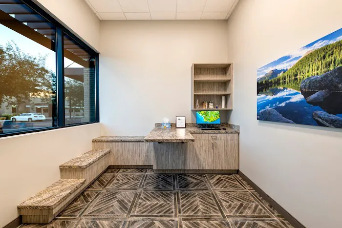 Gilbert Queen Creek Emergency Veterinarian & Pet Urgent Care Picture 6