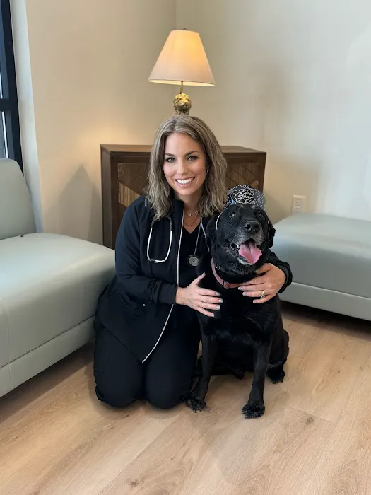 LUXE.VET Picture 4