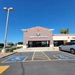 Paradise Point Animal Hospital with Veterinarians On-The-Go