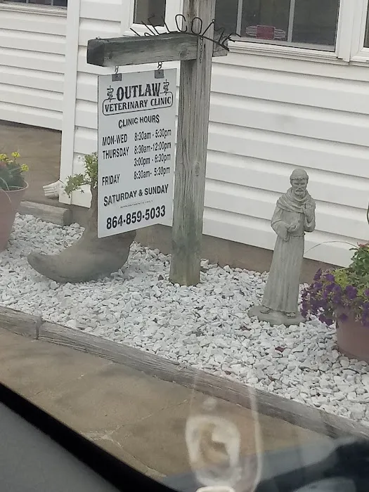 Outlaw Veterinary Clinic Picture 9