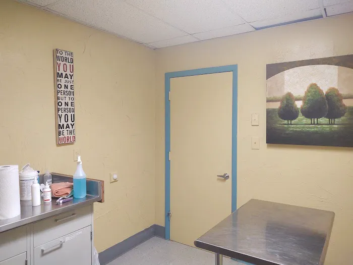 Animal House Veterinary Clinic Picture 9