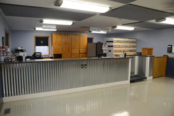 Airport Veterinary Clinic Picture 2