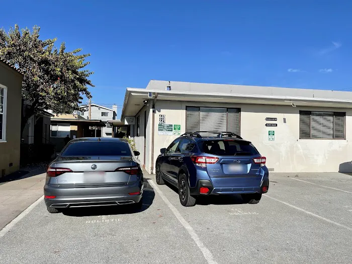 Peninsula Avenue Veterinary Clinic Picture 8