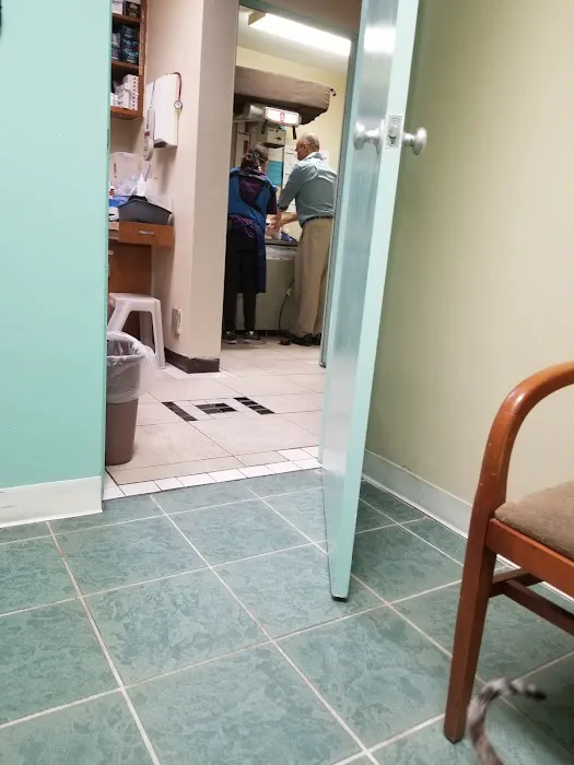 Brookhurst Animal Medical Center Picture 2