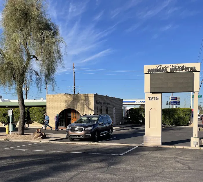 Palo Verde Animal Hospital Picture 3
