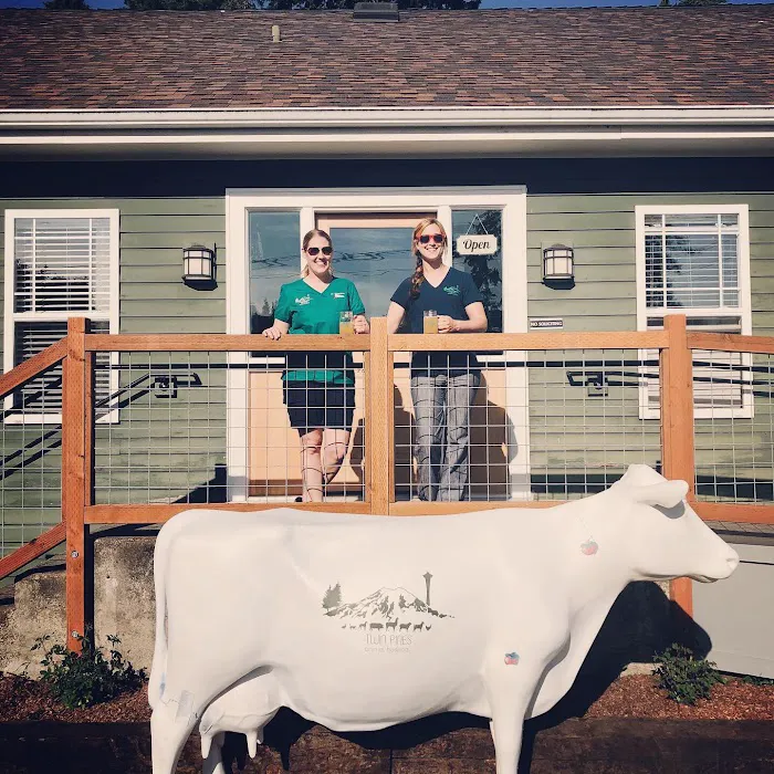Twin Pines Animal Hospital Picture 7
