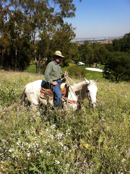 Larry H. Kelly, DVM - Equine Veterinarian Picture 2