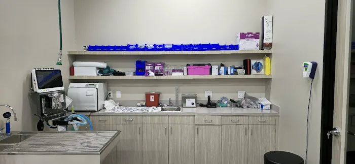 PetLife Urgent Care & Wellness Center Picture 7
