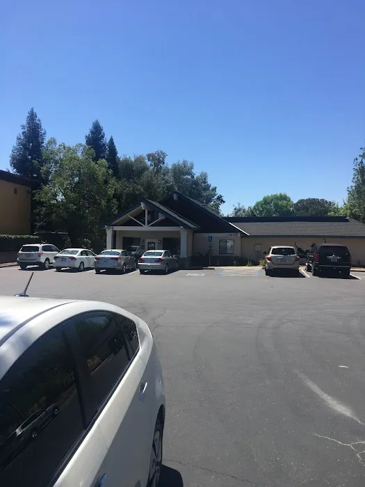 Douglas Boulevard Veterinary Clinic Picture 8