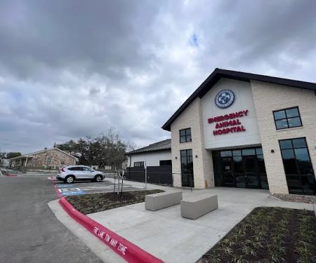Emergency Animal Hospital of Crystal Falls