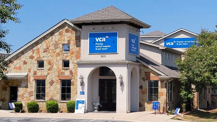 VCA Premier Animal Hospital and Pet Resort Picture 9