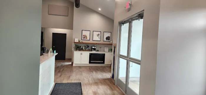 Prior Lake Pet Hospital - General and Urgent Care Picture 5