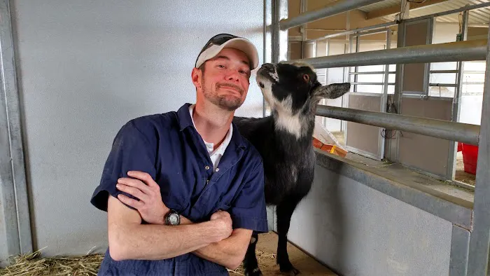 Aggie Vet and Farrier Services Picture 4