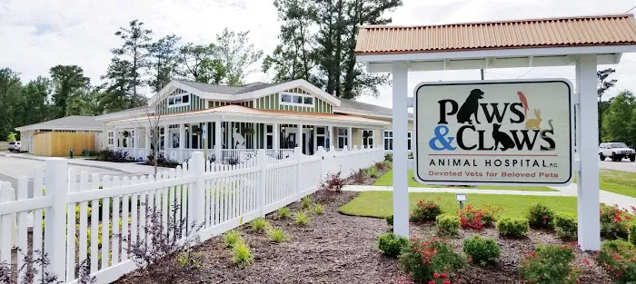 Paws & Claws Animal Hospital Picture 5