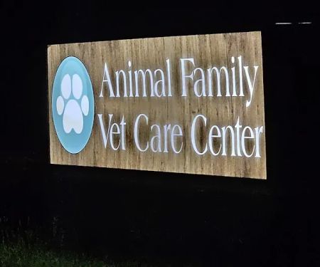 Animal Family Vet Care Center of Paris