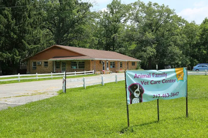 Animal Family Vet Care Center of Paris Picture 7