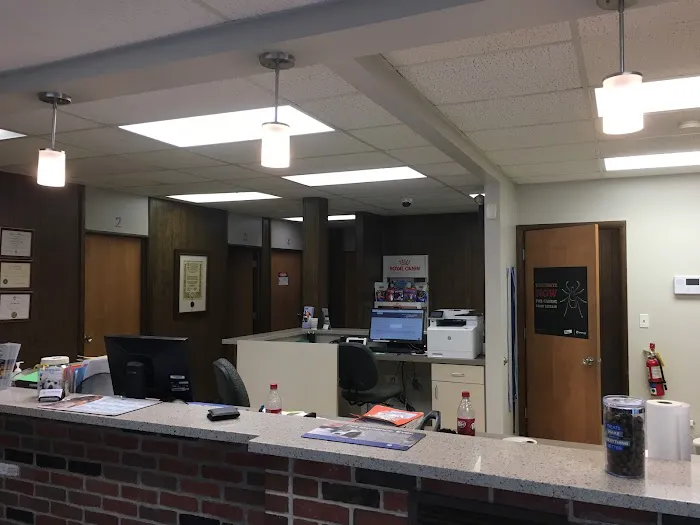 Touhy Animal Hospital & Grooming Picture 1