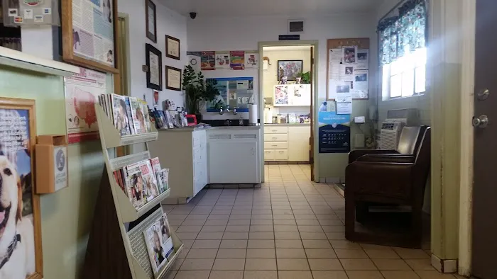 West Foothill Animal Hospital Picture 8