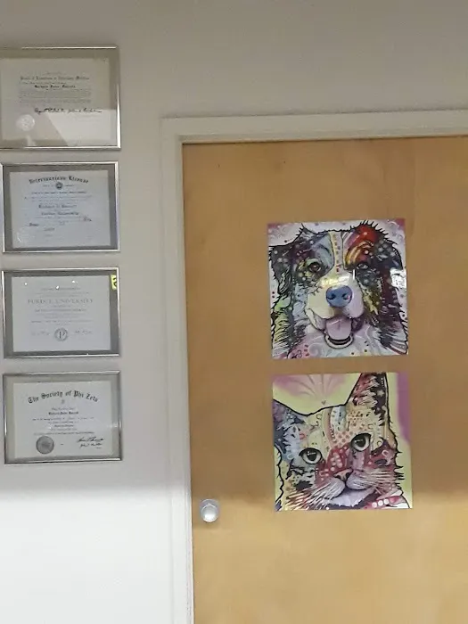 Canyon Veterinary Hospital Picture 9