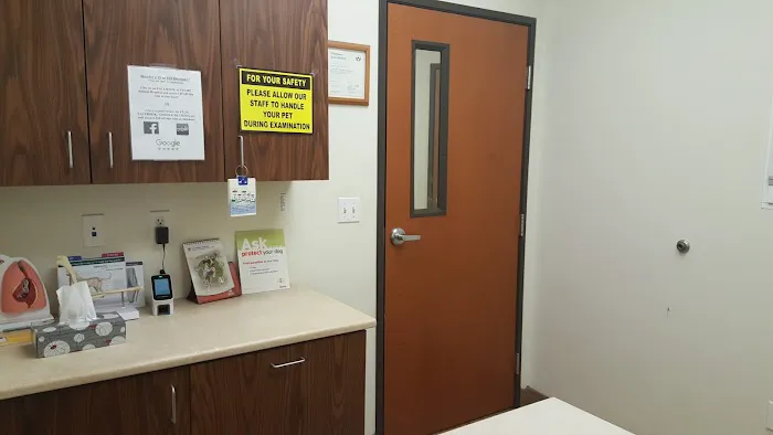 FM 685 Animal Hospital Picture 2