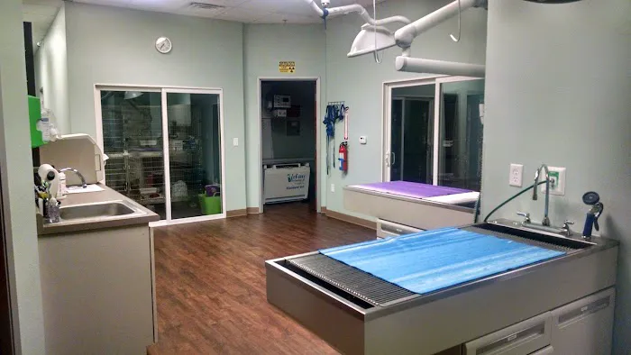 Family Friends Veterinary Hospital Picture 1