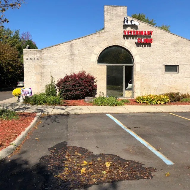Orion Oaks Animal Hospital Picture 3