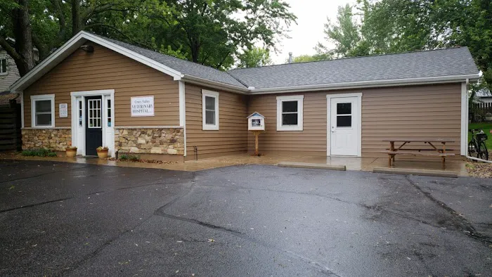 Croix Valley Veterinary Hospital Picture 3