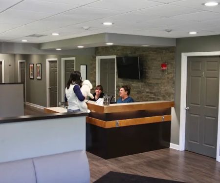 Crossroads Animal Hospital and Pet Resort