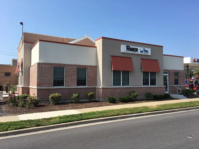 Riser Animal Hospital Picture 9