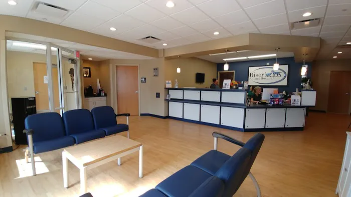 Riser Animal Hospital Picture 1