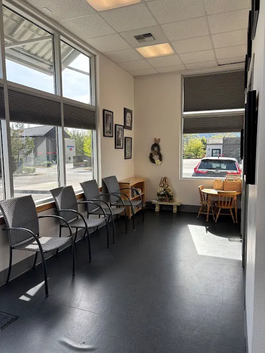 Cherry Valley Veterinary Hospital Picture 8